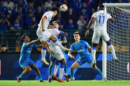 TheAthletic撰文谈到了阿森纳的冬窗情况，该文表示，阿森纳更可能夏窗引进前锋。